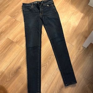 American Eagle begging